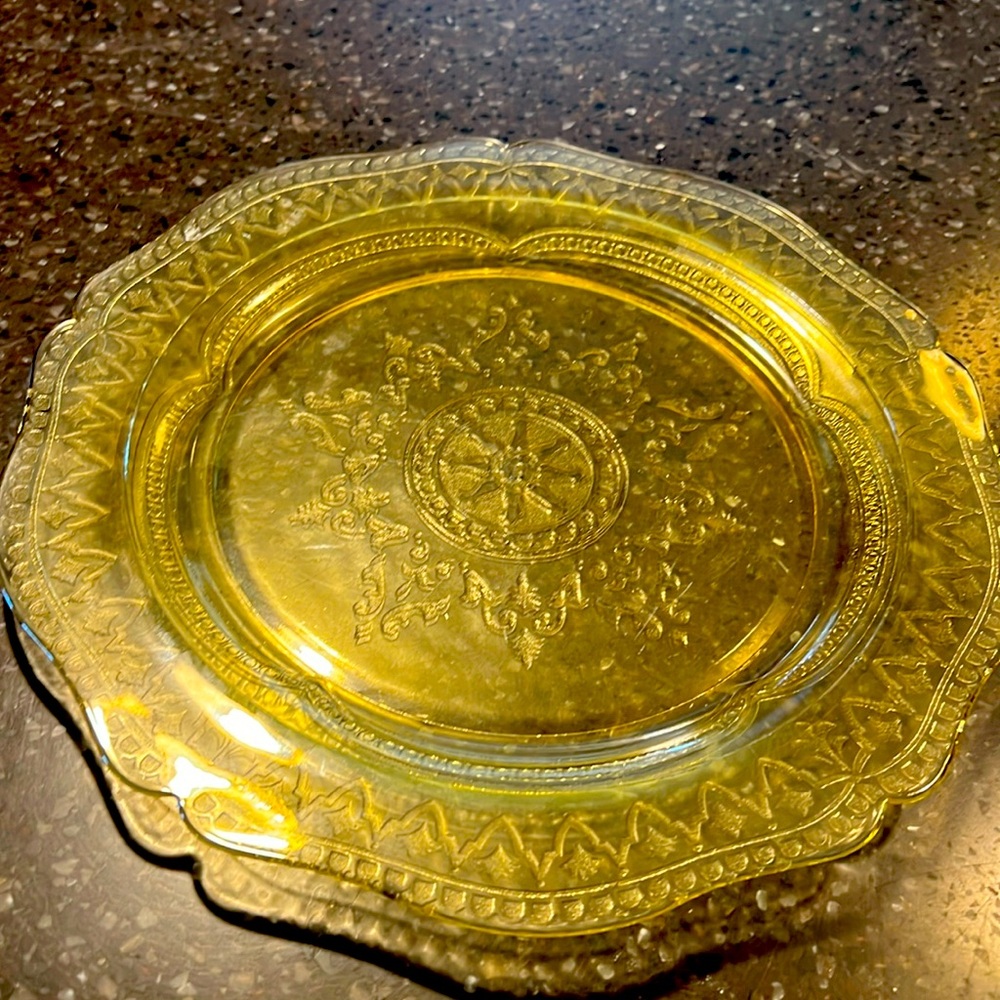 Depression glass plate